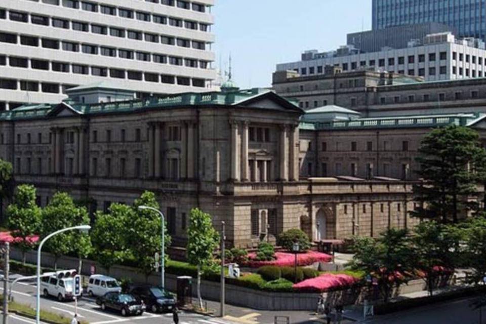 Governo japonês adverte sobre arrefecimento econômico em 2011