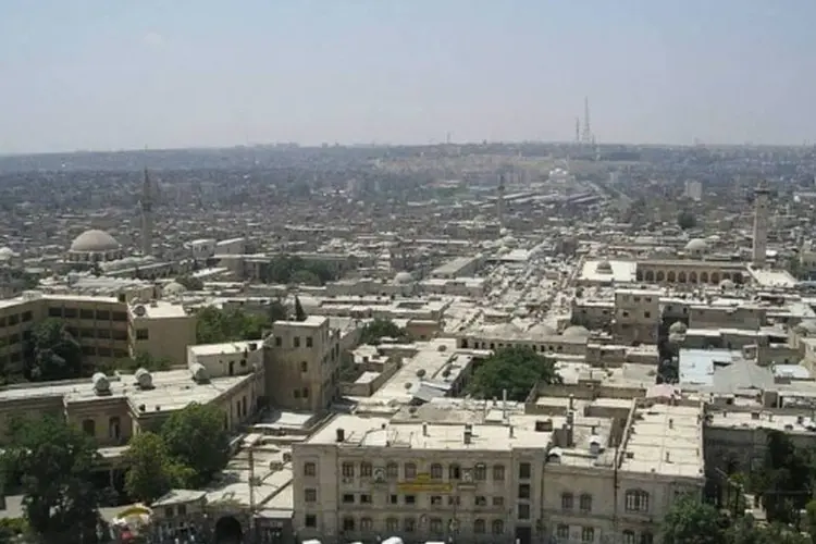 Cidade de Aleppo, na Síria: deputada fugiu para a Turquia e anunciou deserção (Wikimedia Commons)