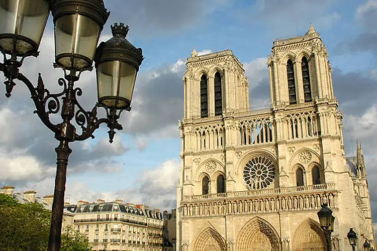 
	Catedral de Notre Dame de Paris: Dominique Venner, de 78 anos, &eacute; um historiador conhecido na Fran&ccedil;a por seus ensaios pol&iacute;ticos de extrema direita
 (GuidoR/Creative Commons)