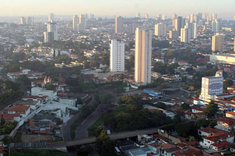
	Piracicaba:&nbsp;um guindaste e vigas da constru&ccedil;&atilde;o de uma ponte sobre o Rio Piracicaba ca&iacute;ram na manh&atilde; desta segunda-feira, deixando cinco feridos e cinco desaparecidos dentro da &aacute;gua
 (Wikimedia Commons)