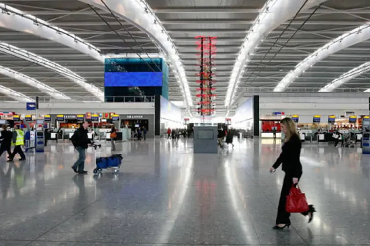 
	Vista geral do Aeroporto de Heathrow, na Inglaterra: Anistia Internacional disse que o brasileiro foi v&iacute;tima de vingan&ccedil;a do governo brit&acirc;nico
 (Cate Gillon/Getty Images)