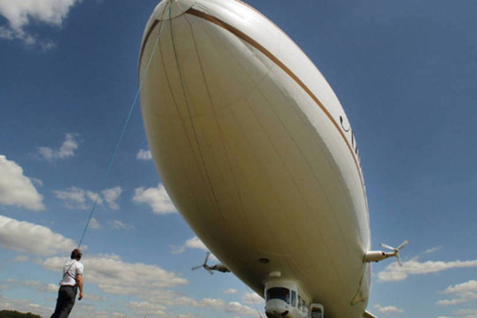 Zeppelins podem ser usados para transportar Caterpillars