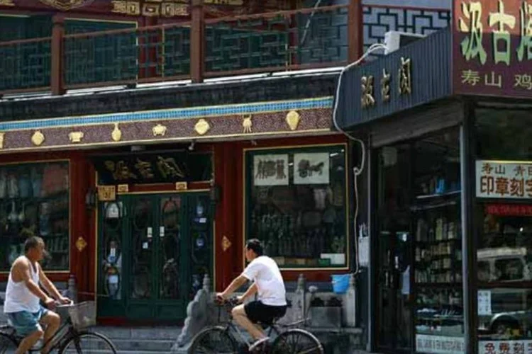 Mercado em Pequim: China está mudando perfil da economia de estímulos a investimentos para consumo (Clive Mason/Getty Images)