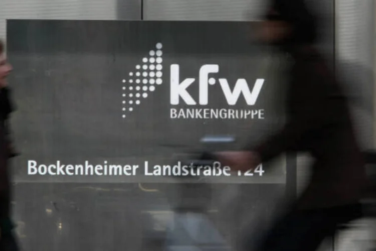 
	O banco estatal alem&atilde;o KfW tamb&eacute;m vai fornecer suporte t&eacute;cnico para o estabelecimento de um novo banco de desenvolvimento em Portugal, segundo minist&eacute;rio
 (Ralph Orlowski/Getty Images)
