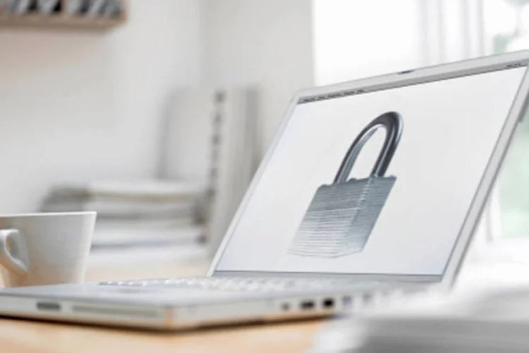 Segurança: medida é mais um passo das empresas em busca por maior "transparência" do governo dos EUA no caso do vazamento do programa de vigilância online (Getty Images)