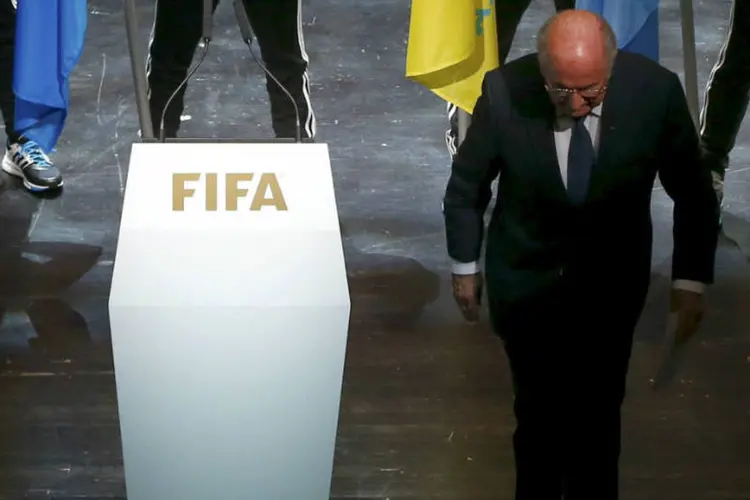 
	Joseph Blatter: Presidente da Fifa ser&aacute; interrogado sobre suspeita de compra de votos para a Copa de 2018 e 2022
 (Reuters)