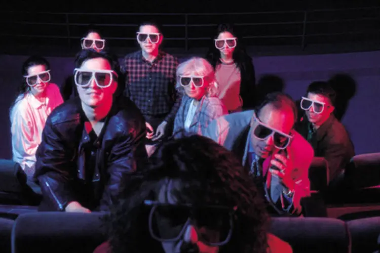 
	Espectadores assistindo um filme 3D: Conselho de Ministros da ilha ressalta que os cinemas 3D e as salas de jogos de computa&ccedil;&atilde;o&quot;nunca foram autorizados&quot;
 (Luis Davilla/Cover/Getty Images)