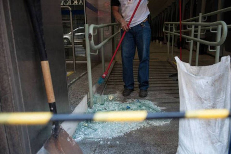 Secretário diz que baleado portava material explosivo