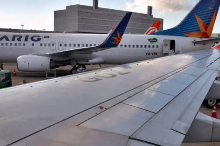 
	Avi&otilde;es na pista do aeroporto Antonio Carlos Jobim: segundo membro do Sindicato Nacional dos Aerovi&aacute;rios, proposta dos patr&otilde;es foi apenas a reposi&ccedil;&atilde;o da infla&ccedil;&atilde;o pelo INPC
 (David Silverman/Getty Images)