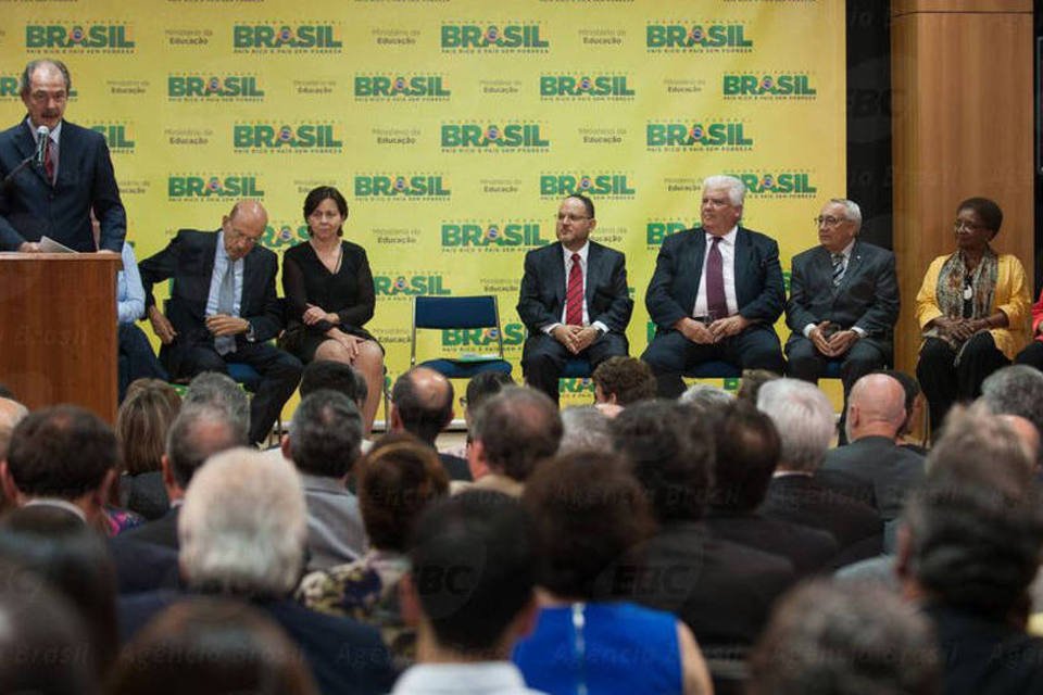 Casa Civil lida com espinhosas missões, diz Mercadante