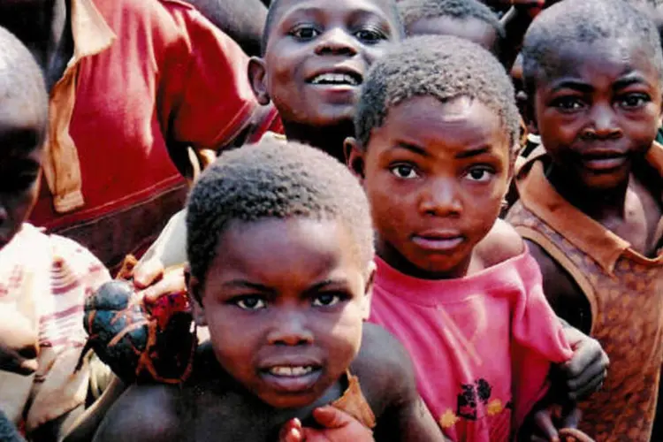 
	Crian&ccedil;as no campo de refugiados em Nyarugusu, Tanz&acirc;nia: ocorr&ecirc;ncia dessas doen&ccedil;as, segundo o Unicef, &eacute; altamente concentrada nos pa&iacute;ses pobres
 (Anduze traveller/Creative Commons)