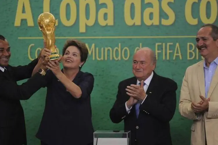 Apresentação oficial da taça da copa do mundo pela Fifa (José Cruz/Agência Brasil)