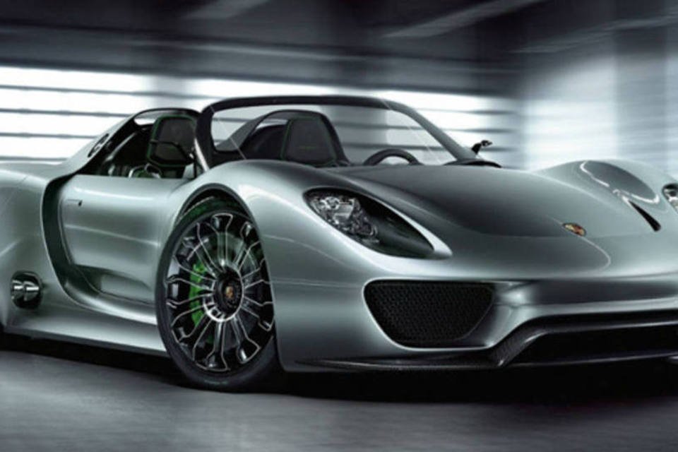 Porsche híbrido de US$ 845.000 bate Prius entre verdes