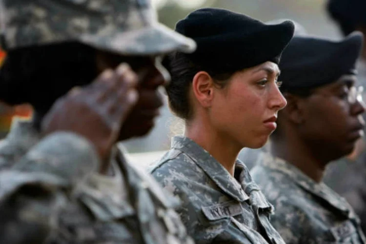 
	Ex&eacute;rcito americano: algumas vagas para mulheres em conflitos armados podem ser abertas ainda neste ano
 (Joe Raedle/Getty Images)
