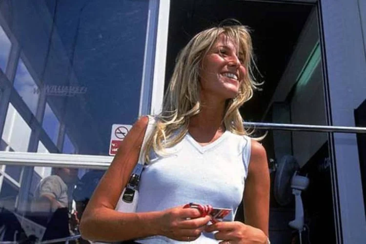 
	Esposa de Luca di Montezemolo, Ludovica Andreoni, durante o grande pr&ecirc;mio da Hungria de F&oacute;rmula 1
 (Clive Mason/Allsport)