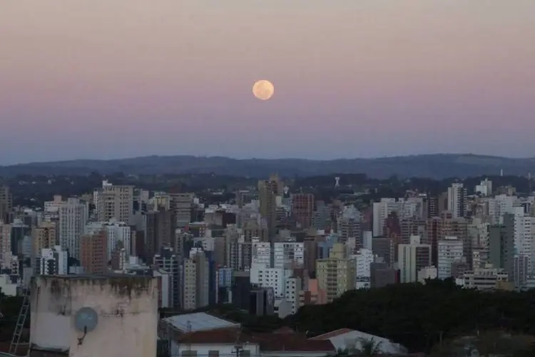 
	Campinas: apesar da menor abrang&ecirc;ncia, a microexplos&atilde;o mais intensa pode induzir ventos devastadores, que chegam a 150 km/h
 (Flickr/Creative Commons/Giuliano Maiolini)