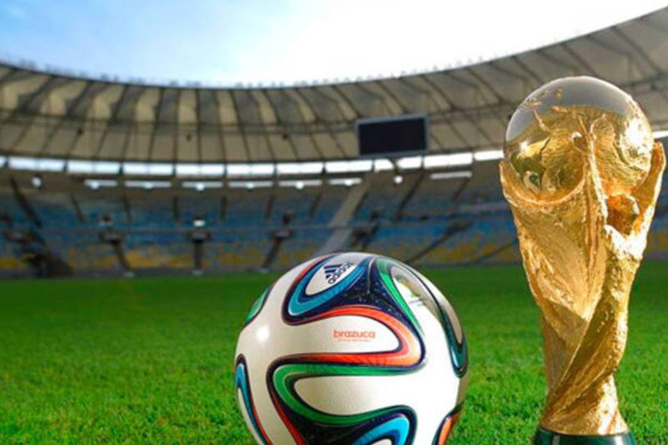 Adidas revela a bola da Copa do Mundo 2014