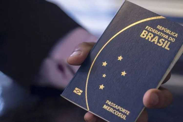 
	Passaporte brasileiro: quando se analisa o per&iacute;odo de agendamento para at&eacute; sete dias, o n&uacute;mero se amplia e chega a 124 postos, num total de 87%
 (Agência Brasil)