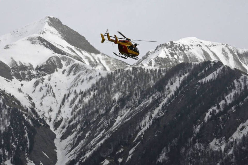 Ao menos três britânicos estavam em avião que caiu nos Alpes