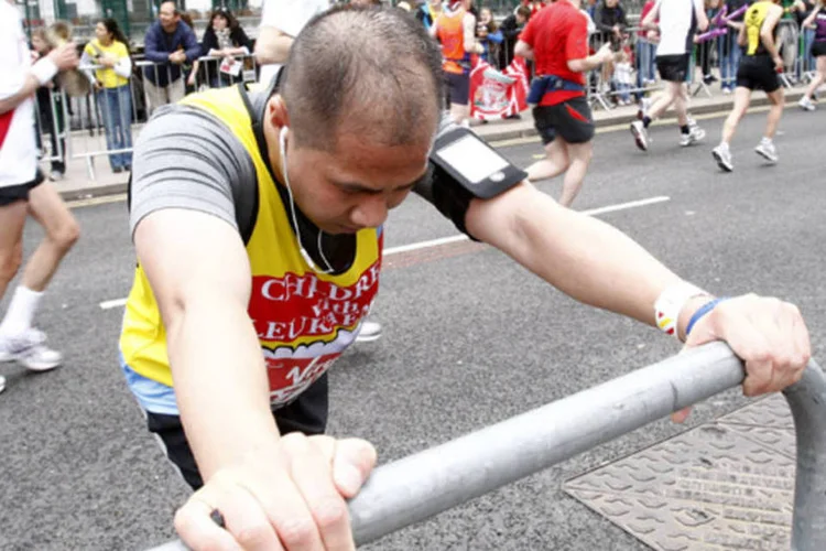 
	Corredor ap&oacute;s uma maratona: lembre-se, um dencanso &eacute; necess&aacute;rio mesmo se n&atilde;o sinta dor ou rigidez muscular
 (Jed Leicester/Getty Images)