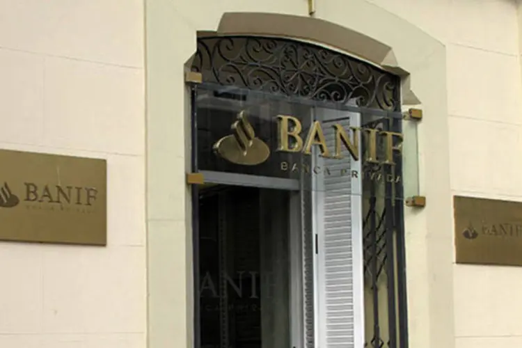 
	Fachada no Banif: o banco tamb&eacute;m busca vender a subsidi&aacute;ria que tem em Cabo Verde, na &Aacute;frica
 (Cristina Arias/Getty Images)