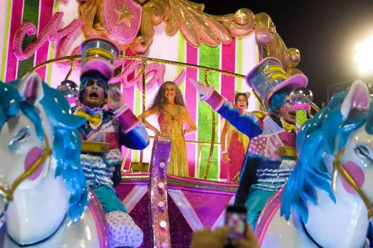 
	Escola de samba Mangueira, campe&atilde; do Carnaval 2016, homenageou a cantora Maria Beth&acirc;nia
 (Agência Brasil/Tomaz Silva)