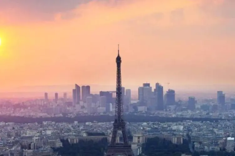 
	Paris, na Fran&ccedil;a: no total, a capital e seus arredores acolheram no ano passado 15,5 milh&otilde;es de turistas estrangeiros
 (Getty Images)