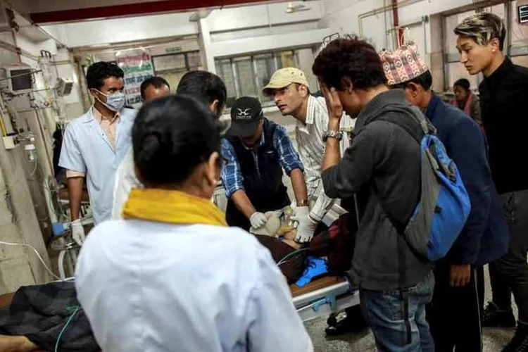 
	Ajuda humanit&aacute;ria: a Gr&atilde;-Bretanha informou que enviou mais 30 m&eacute;dicos para tratar dos feridos
 (REUTERS)