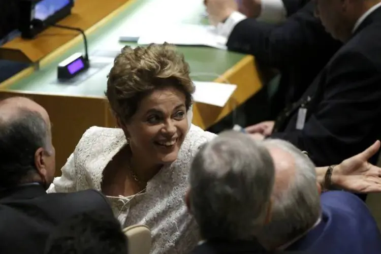 
	Dilma: o governo tem prazo constitucional de 60 dias ap&oacute;s o in&iacute;cio da sess&atilde;o legislativa para apresentar a presta&ccedil;&atilde;o de contas do ano anterior
 (Carlo Allegri/Reuters)