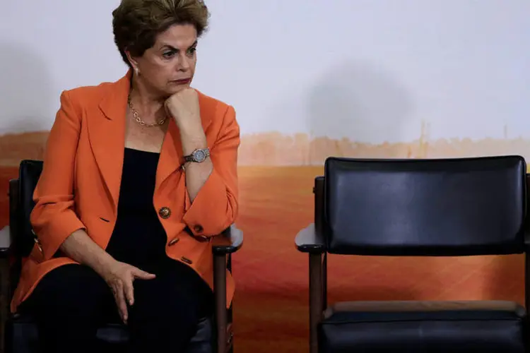 
	Dilma Rousseff: a presidente tamb&eacute;m voltou a acusar o deputado suspenso e presidente afastado da C&acirc;mara
 (Ueslei Marcelino/Reuters)