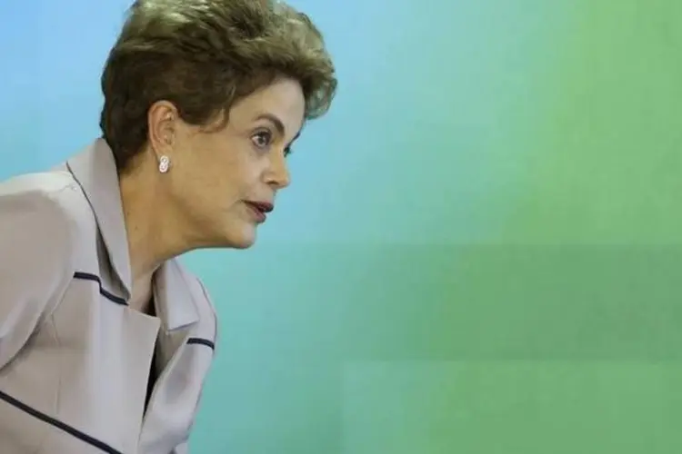 
	Dilma Rousseff: dirigentes do PT avaliam que sobreviv&ecirc;ncia da presidente reside em um desgaste do vice, Michel Temer.
 (Adriano Machado/Reuters)