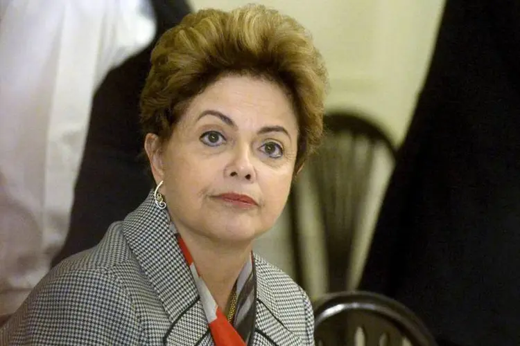 
	Dilma Rousseff: senadores aliados da presidente afastada afirmaram que est&atilde;o tentando convencer ao menos oito indecisos
 (Vesa Moilanen/Lehtikuva/Reuters)