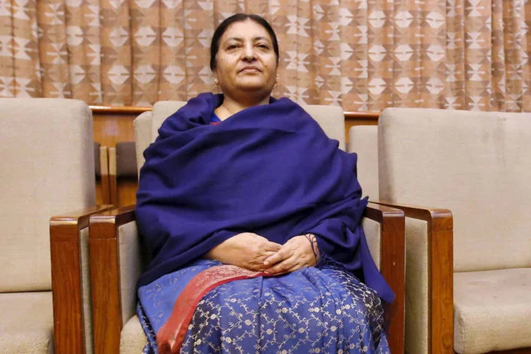 
	Bidhya Bhandari: &quot;Acredito que agora podemos estar seguros de que teremos novo primeiro-ministro na quarta-feira&quot;
 (Reuters / Navesh Chitrakar)