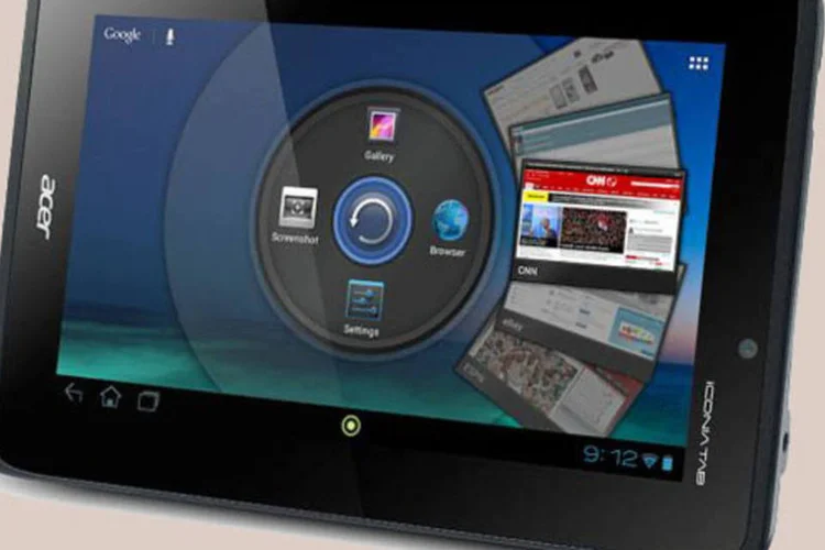 A lista de especificações se alonga com delícias como o Jellybean (Android 4.1) e 1 GB de RAM (Divulgação)