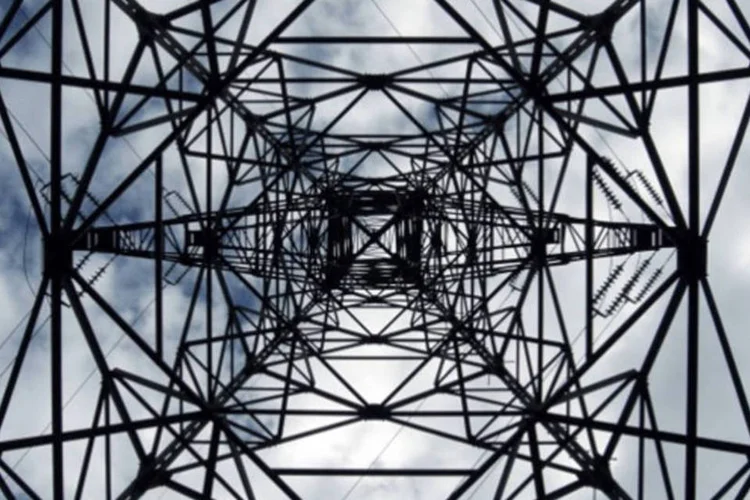 
	Torre Eiffel: Monumento foi esvaziado neste domingo ap&oacute;s uma amea&ccedil;a telef&ocirc;nica
 (sxc.hu)