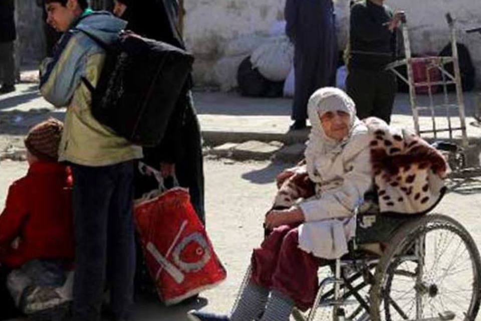 Um total de 1.151 civis  foram evacuados de Homs, na Síria