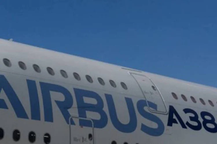 
	Avi&atilde;o modelo A380 da Airbus
 (Yasuyoshi Chiba/AFP)