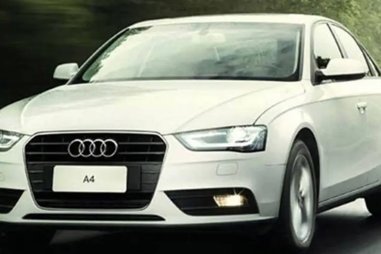 
	Audi A4: Softwares com defeitos em modelos vendidos ap&oacute;s 2012 podem impedir que os airbags frontais sejam acionados
 (Divulgação)