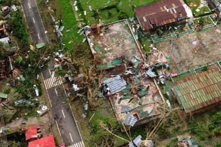 Região devastada pelo tufão Haiyan nas Filipinas (Afp.com / RAUL BANIAS)