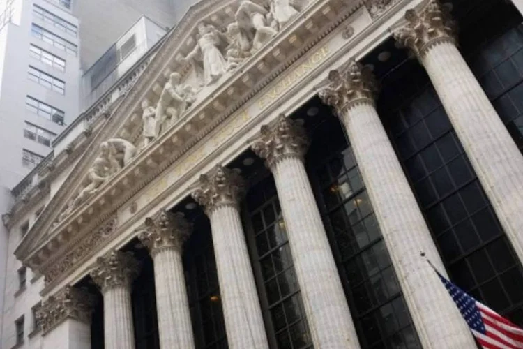A fachada da bolsa de valores de Nova York em 26 de setembro de 2011 (Spencer Platt/ Getty Images)