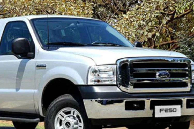 
	F-250 Super Duty, da Ford: empresa ter&aacute; de recolher ao governo uma multa de R$ 165 mil por informa&ccedil;&atilde;o imprecisa na oferta do ve&iacute;culo
 (Divulgação)