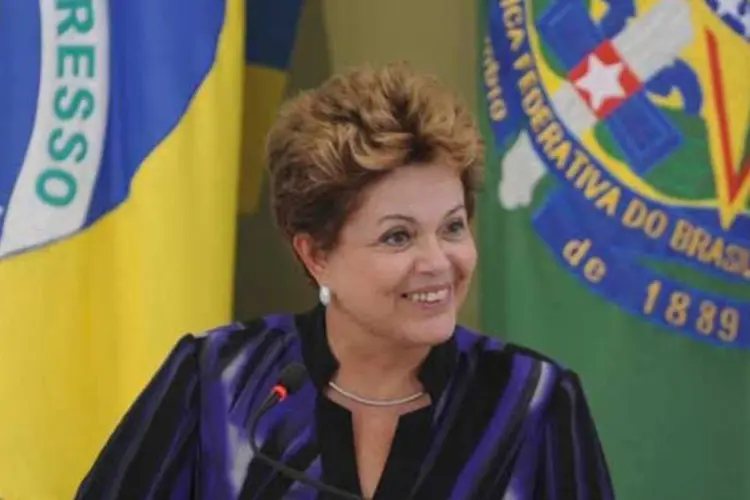 
	A presidente Dilma Rousseff:&nbsp;outro pleito da central sindical &eacute; aten&ccedil;&atilde;o especial aos motoboys, que agora s&atilde;o obrigados a fazer um curso de capacita&ccedil;&atilde;o para atuar na profiss&atilde;o.
 (Antonio Cruz/ABr)