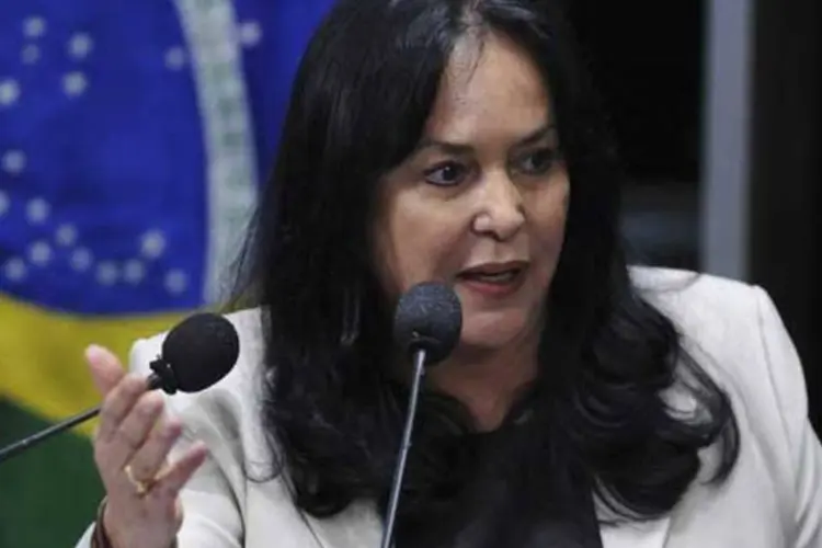 
	Senadora Rose de Freitas (PMDB-ES): vota&ccedil;&atilde;o ocorrer&aacute; ap&oacute;s an&aacute;lise pelos parlamentares do detalhamento das chamadas pedaladas fiscais
 (Wilson Dias/ABr)