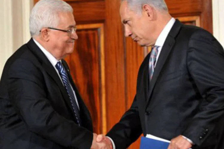 O presidente da Autoridade Nacional Palestina, Mahmud Abbas (à esquerda), e o primeiro-ministro de Israel, Benjamin Netanyahu, na Casa Branca (Tim Sloan/AFP)