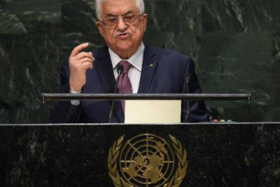 Abbas assina documento sobre liberdade de imprensa