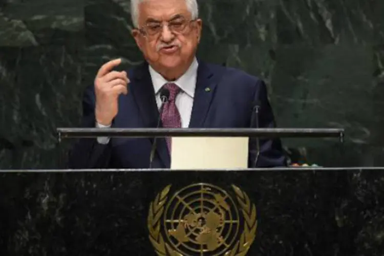 
	Mahmoud Abbas: o l&iacute;der palestino tachou de &quot;terroristas&quot; as a&ccedil;&otilde;es dos colonos hebreus, &quot;que matam quase diariamente os jovens palestinos&quot;
 (AFP)