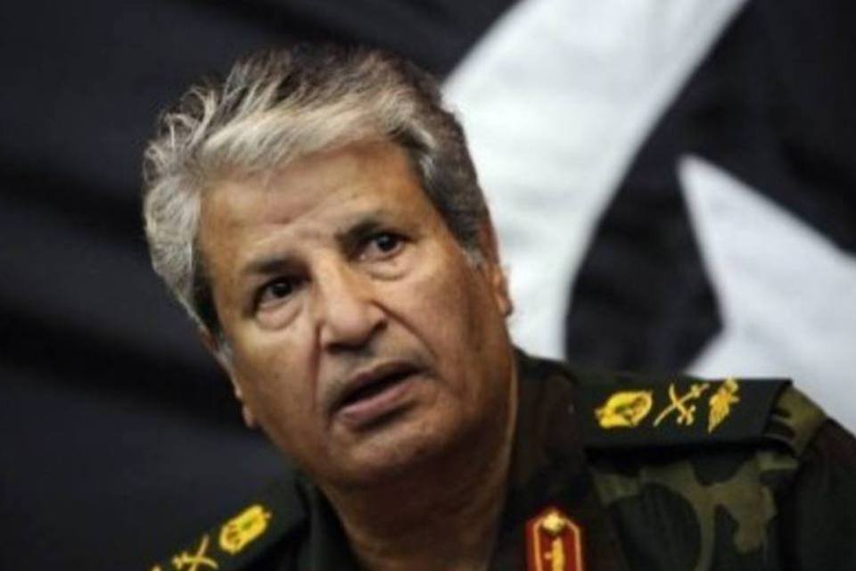 Líder rebelde afirma que Ajdabiya é 'vital' e 'será defendida'