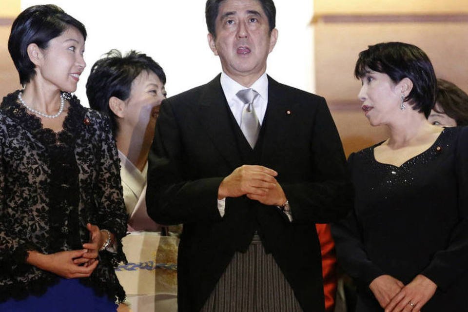 Reforma de governo no Japão reforça papel da mulher