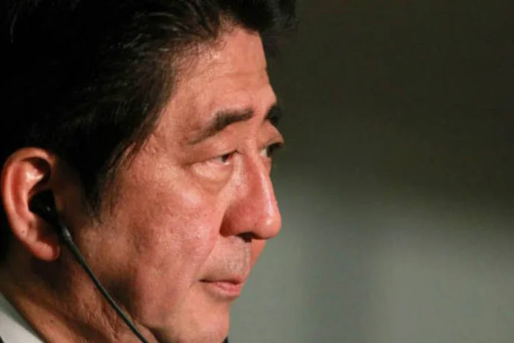
	O primeiro-ministro Shinzo Abe: as negocia&ccedil;&otilde;es nucleares entre Brasil e Jap&atilde;o, interrompidas pelo acidente nuclear de Fukushima, acontecer&atilde;o durante reuni&atilde;o entre Abe e Dilma Rousseff
 (©afp.com / Peter Muhly)