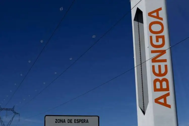 Torre da Abengoa no sul da Espanha: a empresa brasileira questiona o acordo e argumenta que não teve tempo para fazer nova proposta (Marcelo del Pozo/Reuters)